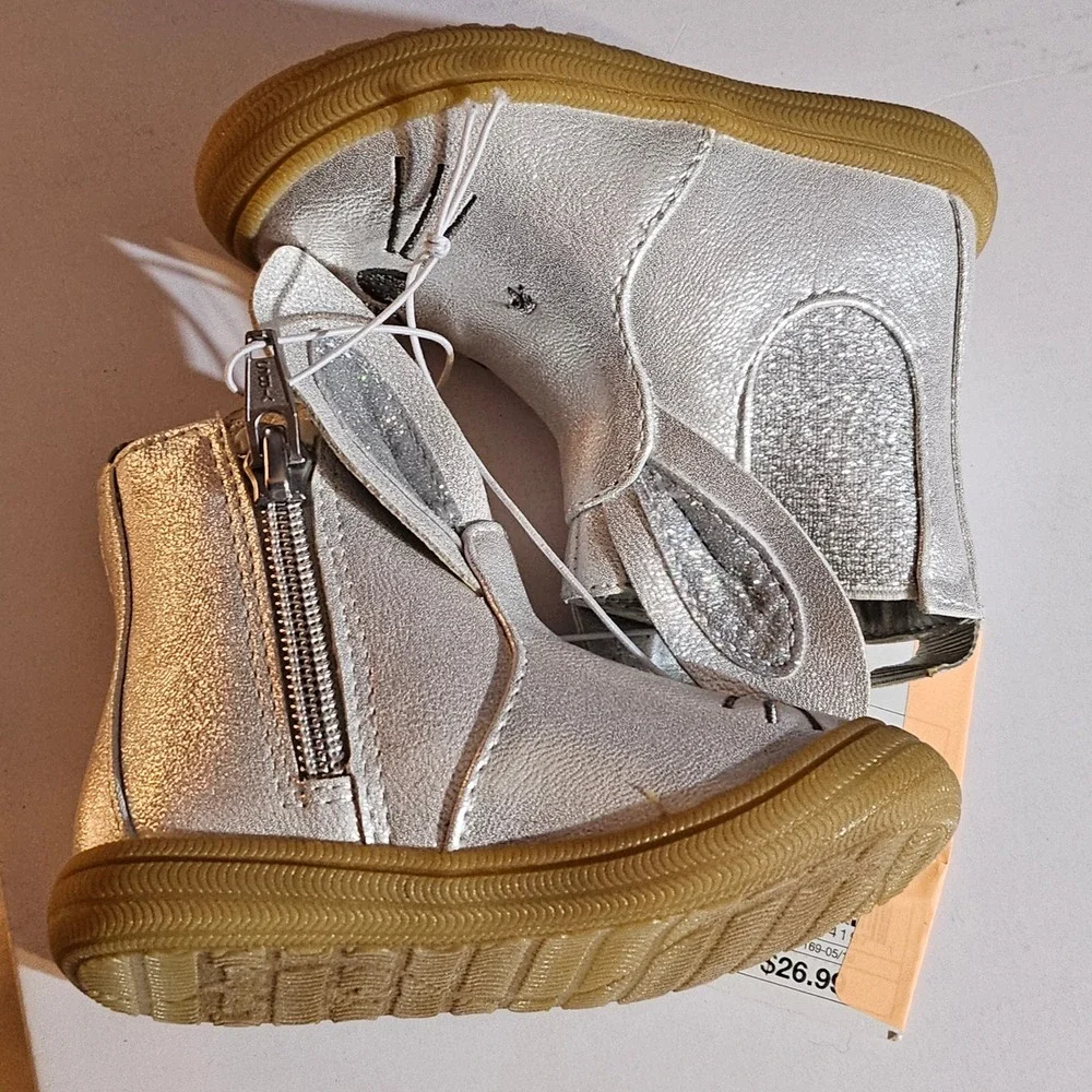 Kids Silver‎ Bunny Rabbit Boots Size 4 with Zipper Side Glitter Accents